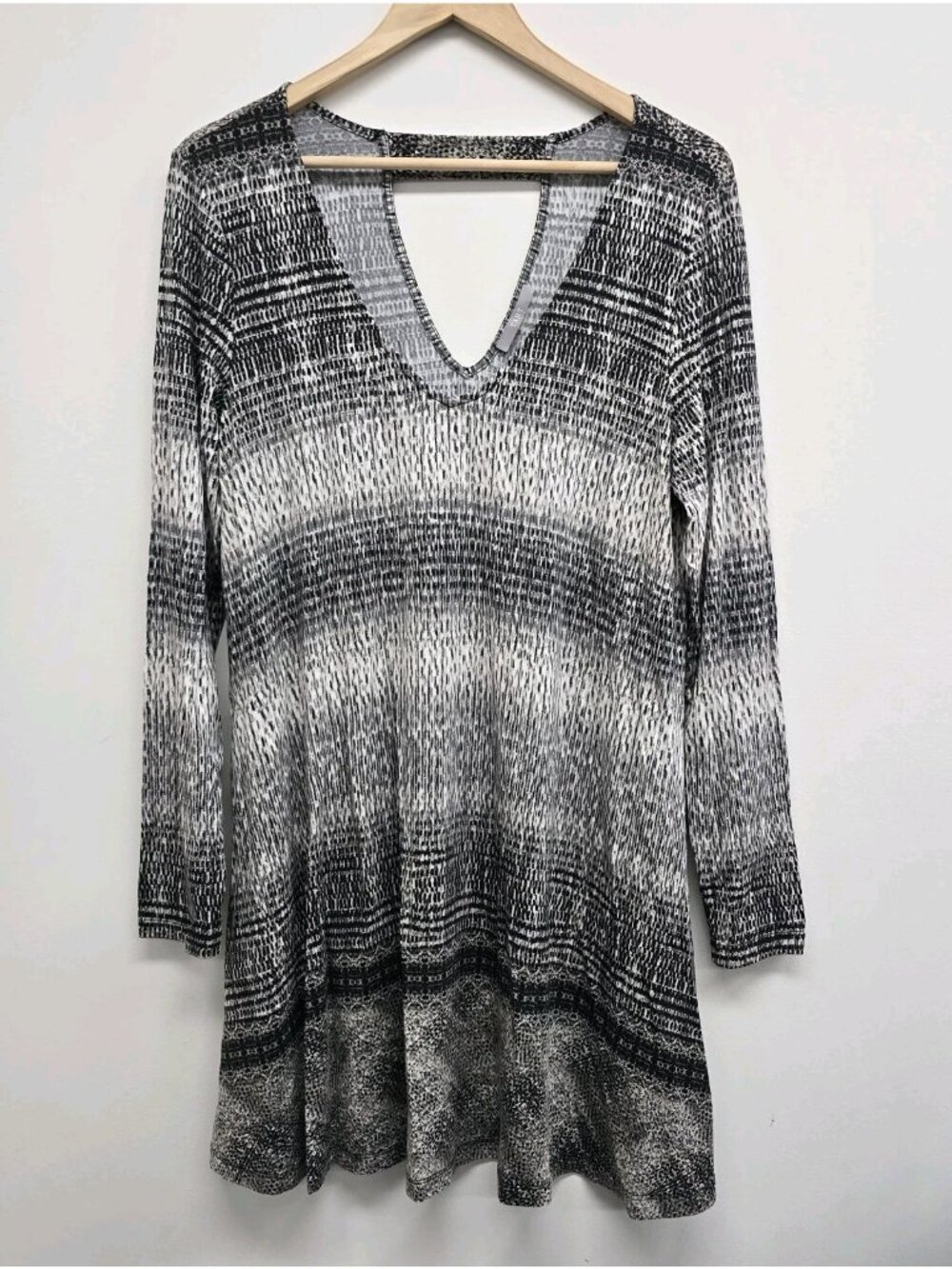 Tart V-Neck Swing Tunic Dress Womens L Stretch Modal Blend Cutout Detail Ombre